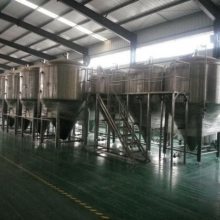 【濟(jì)南正麥釀酒技術(shù),精釀啤酒設(shè)備圖片】濟(jì)南正麥釀酒技術(shù),精釀啤酒設(shè)備
